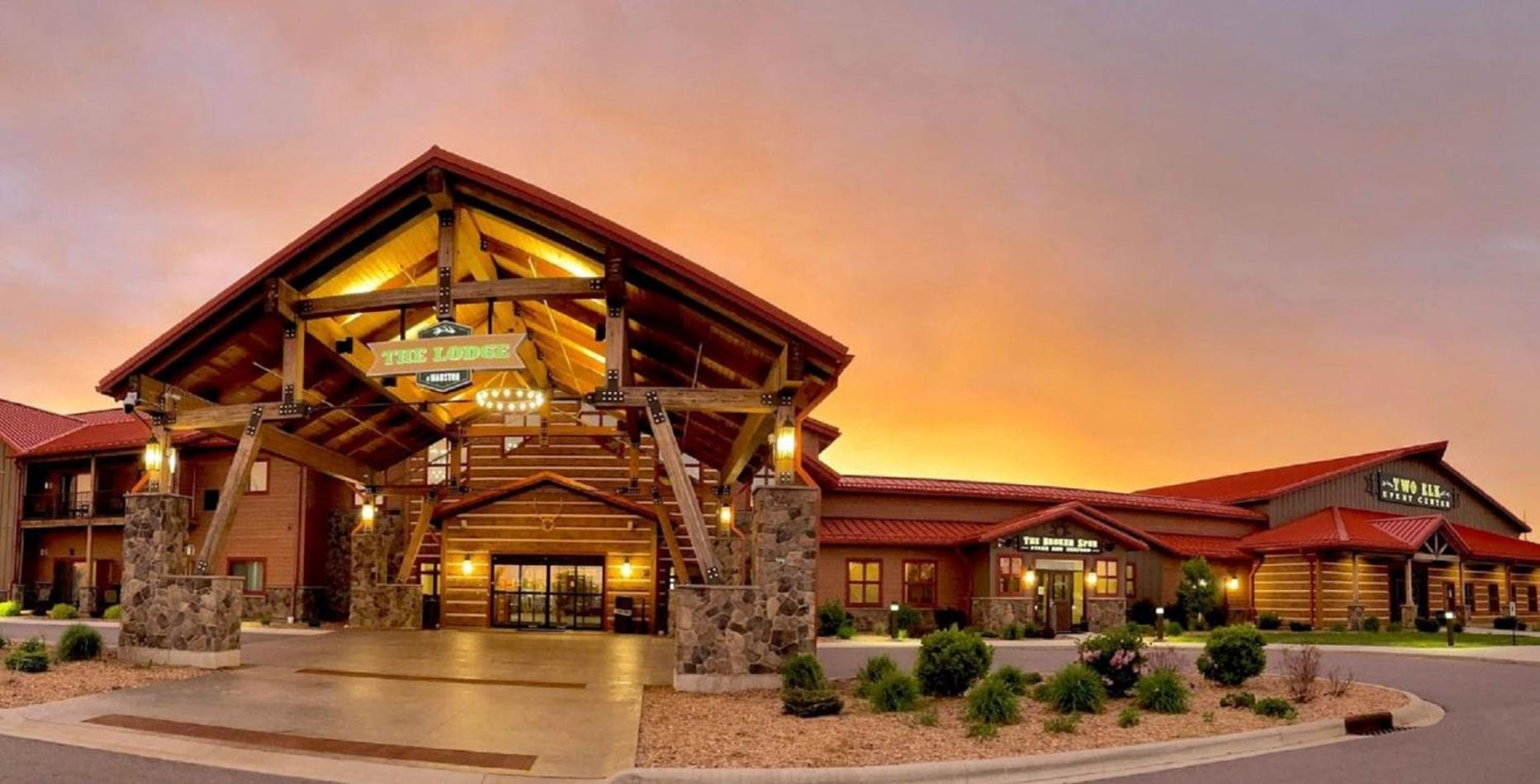 The Lodge At Mauston Extérieur photo