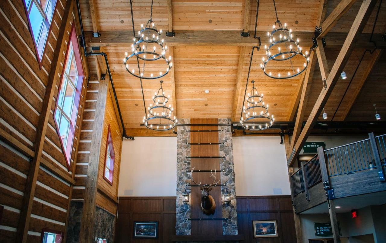 The Lodge At Mauston Extérieur photo
