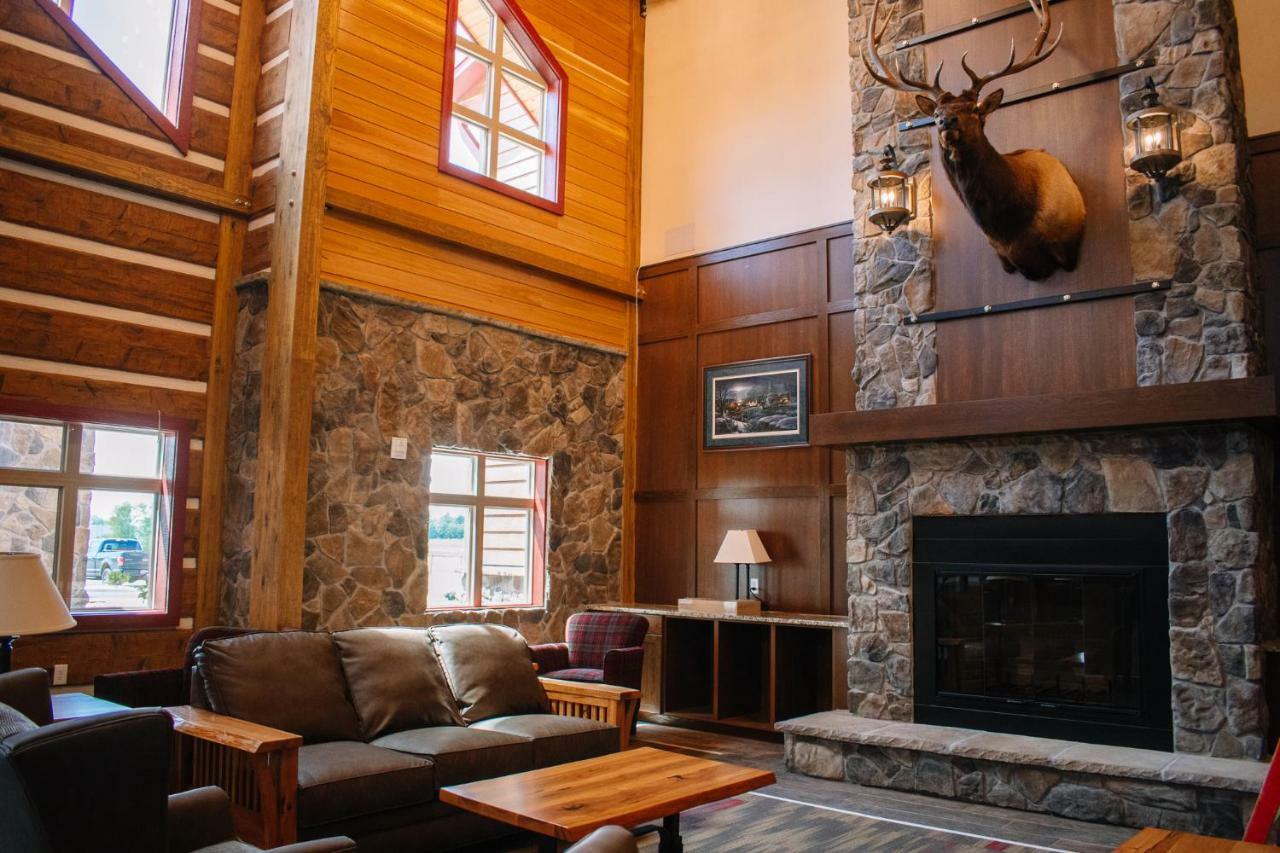The Lodge At Mauston Extérieur photo